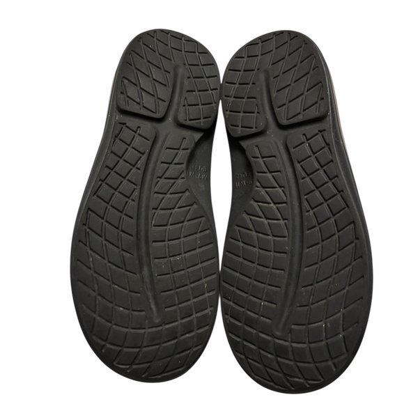 OOFOS Clogs - Picture 2 of 2